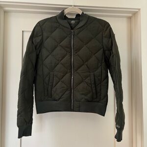 ALO Yoga Quilted Bomber Jacket in Dark Green S
